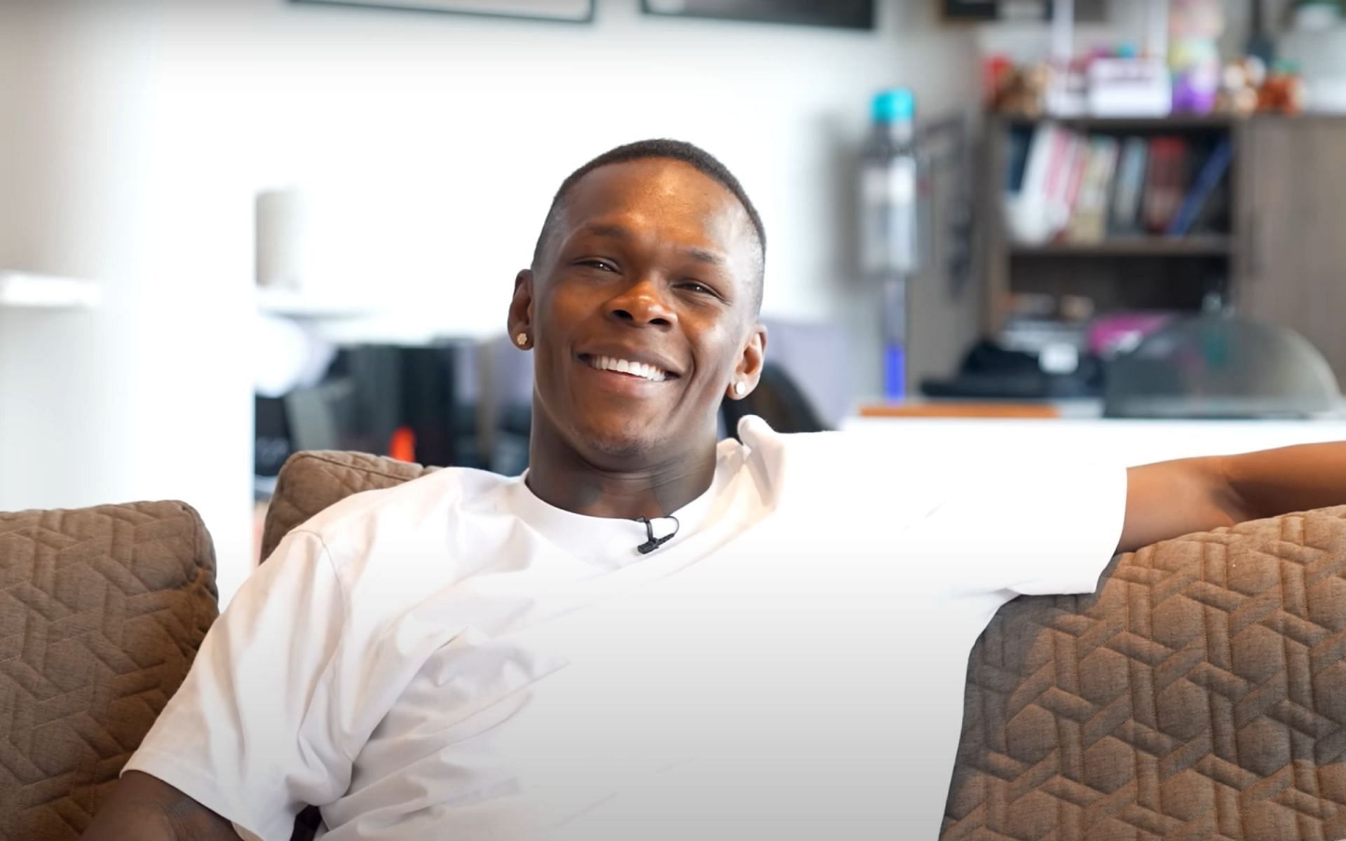 Israel Adesanya explains what motivates him to keep fighting. [Image courtesy: FREESTYLEBENDER on YouTube]