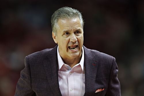 Head Coach John Calipari of the Arkansas Razorbacks talks to the bench during the game against the UALR Trojans. Photo: Getty