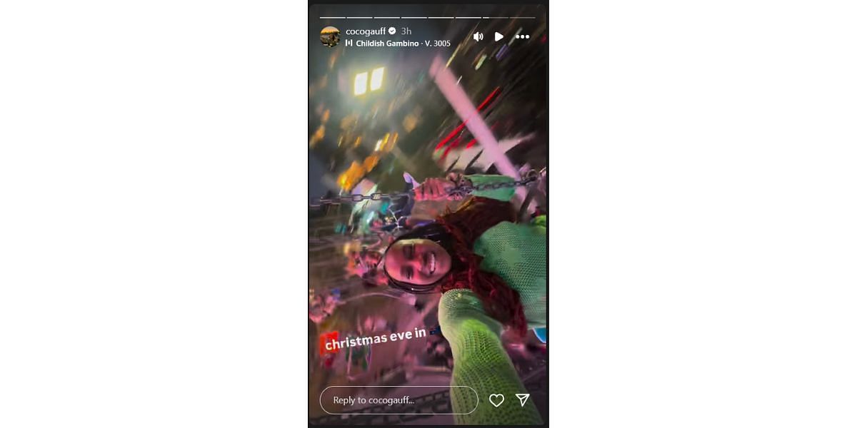 Coco Gauff enjoying Swing Carousel with Family on Christmas Eve (via Instagram story@cocogauff)