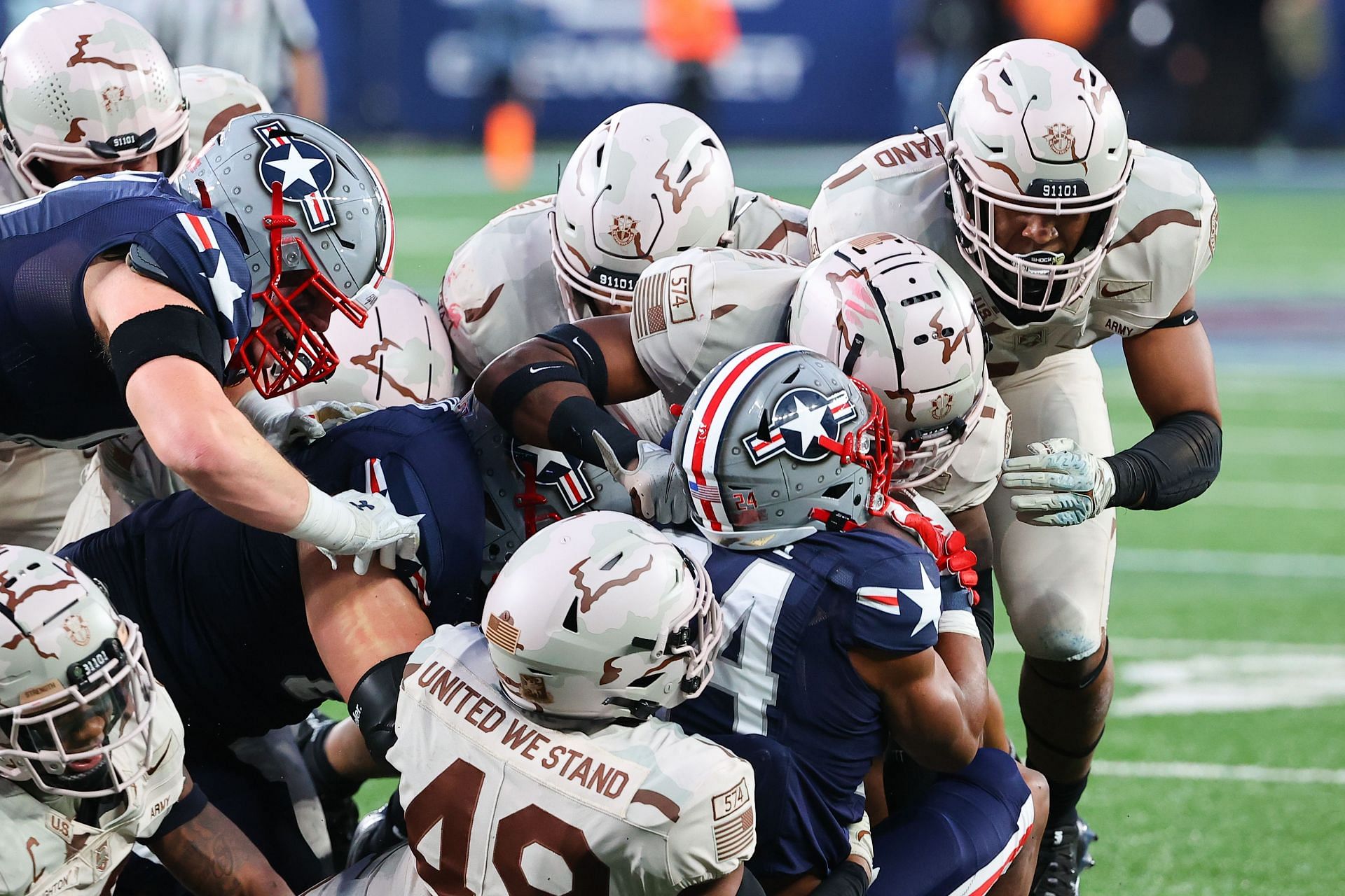 COLLEGE FOOTBALL: DEC 11 Army v Navy - Source: Getty