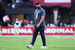 NFL insider makes eye-opening claim on Patriots HC Jerod Mayo throwing OC Alex Van Pelt under the bus