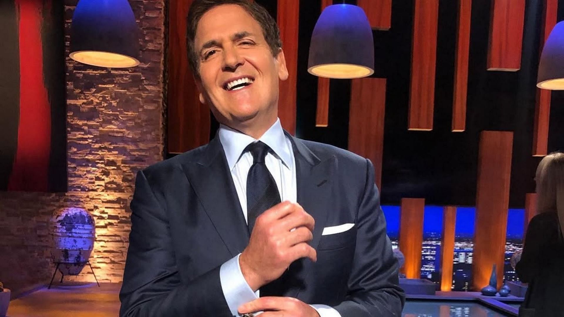 Mark Cuban in Shark Tank (Image source via Instagram @mcuban)