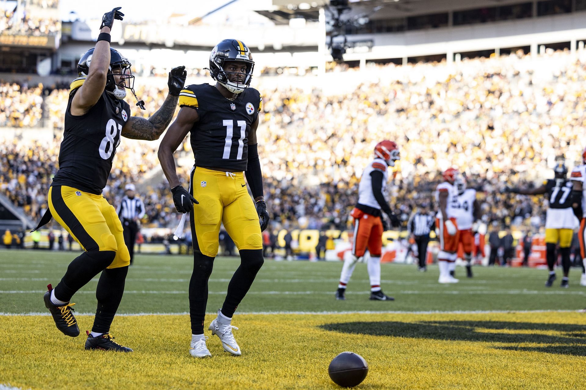 Van Jefferson (11) during Cleveland Browns vs. Pittsburgh Steelers - Source: Getty