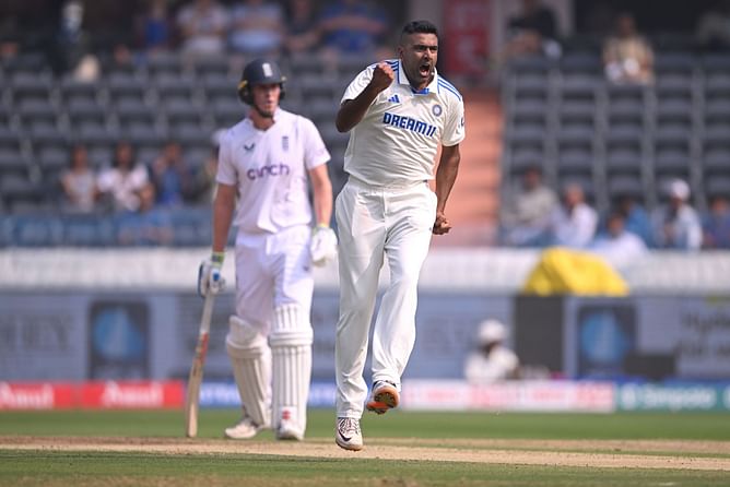 “Dono alag alag hote h kya” - Fans remind Ravichandran Ashwin of viral tweet as retired spinner refers to Suniel Shetty as Anna bhaiya