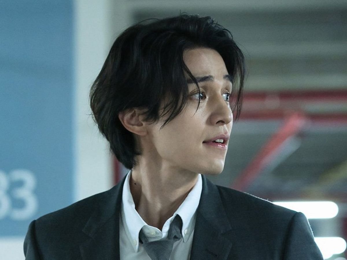 Lee Dong-wook in Bad And Crazy (Image via tvN)