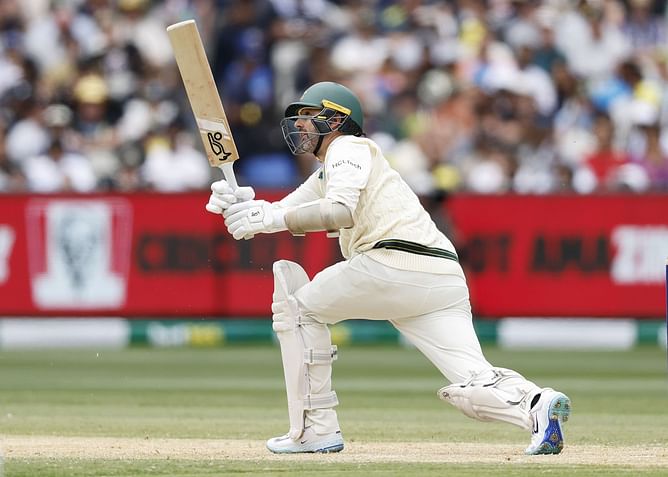 [Watch] Nathan Lyon hilariously walks off despite asking for a review in BGT 2024-25 4th Test