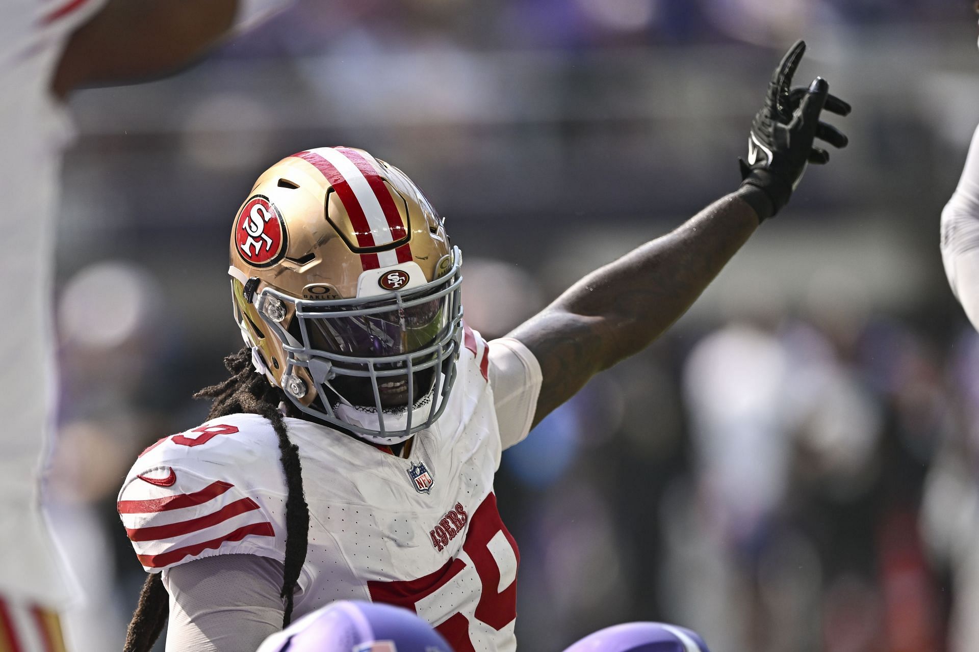 De&#039;Vondre Campbell during an NFL game for San Francisco 49ers. (Credits: Getty)