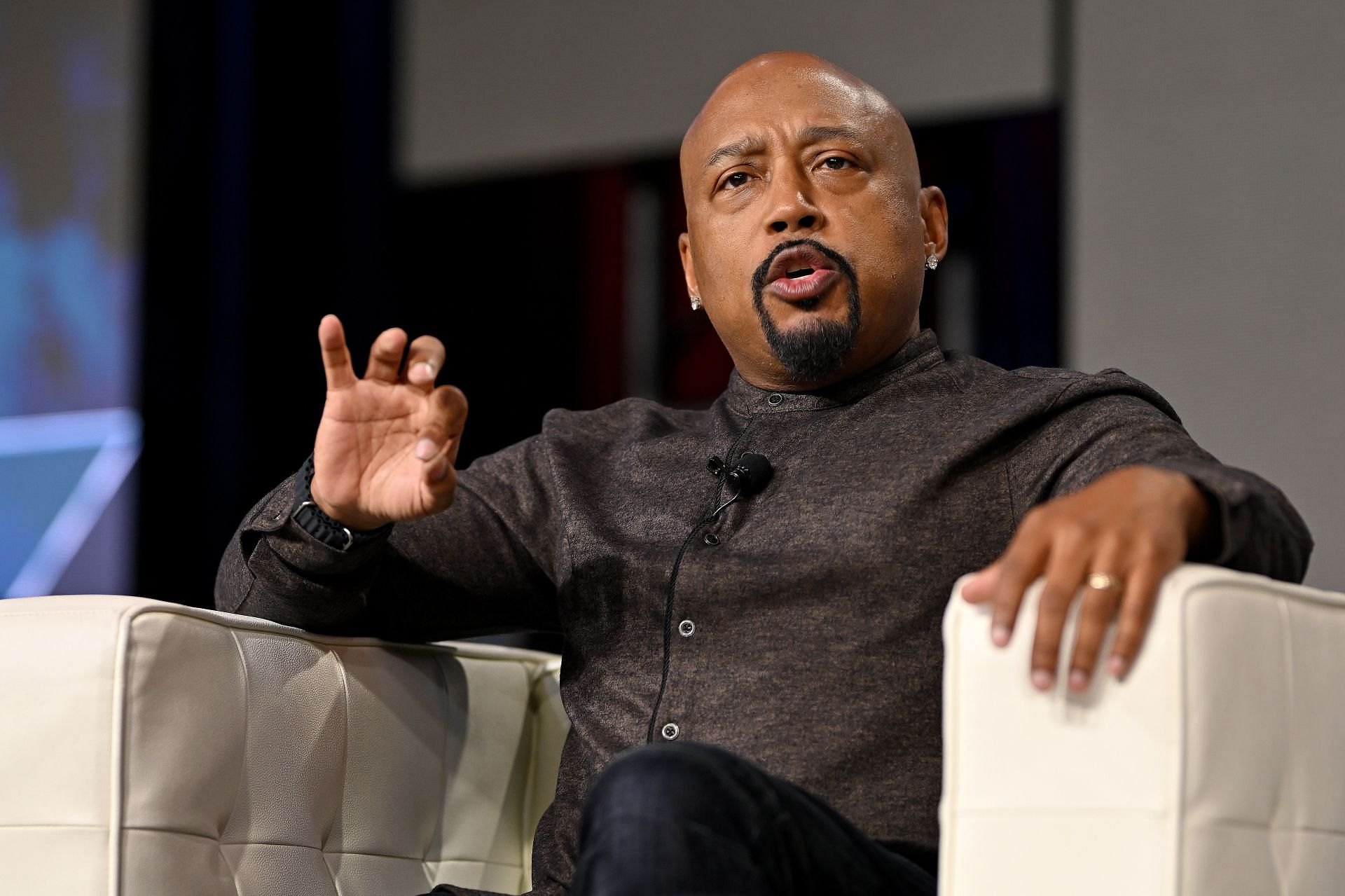 "Simply look at things"— Shark Tank's Daymond John discusses how to get