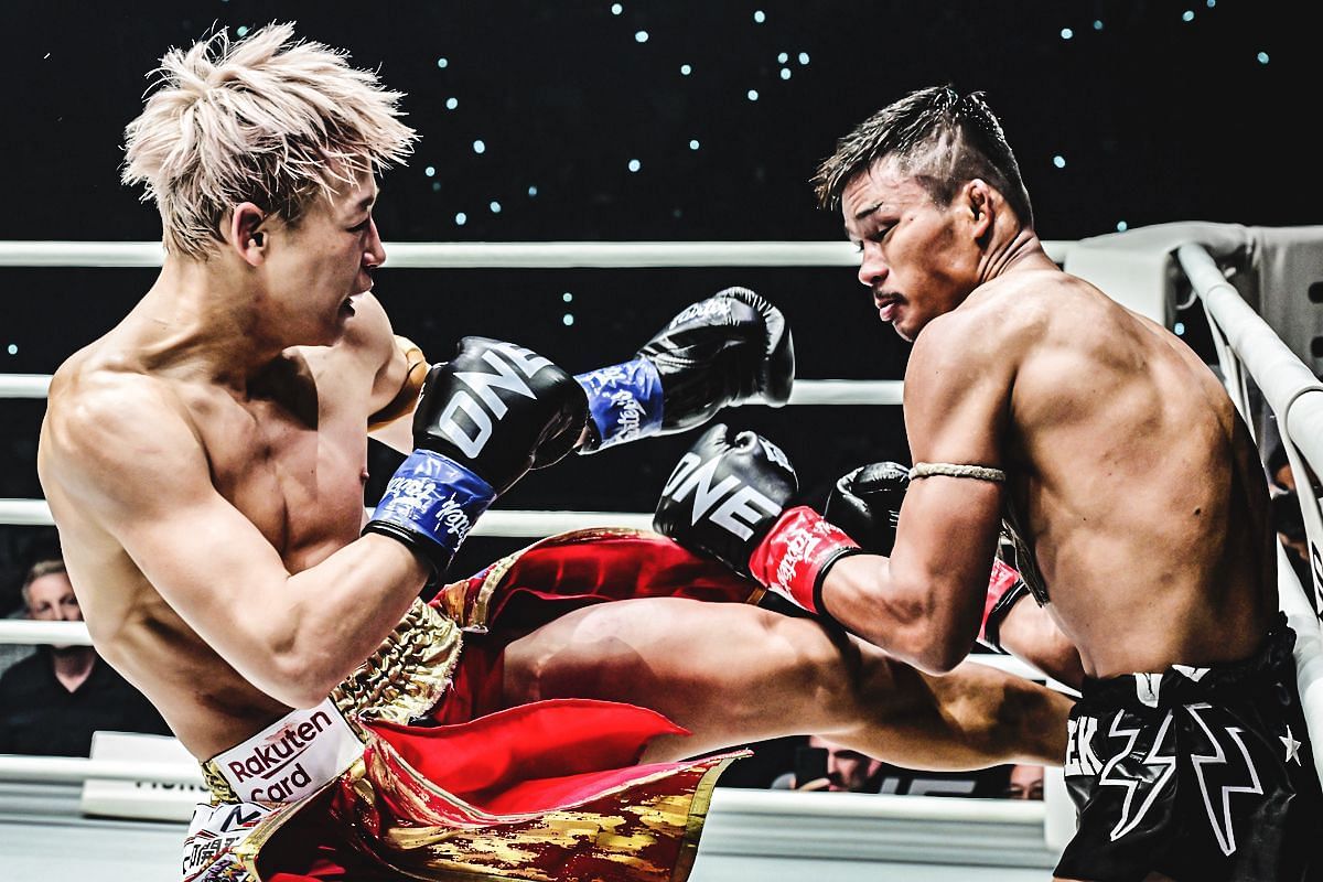 Superlek Kiatmoo9 fighting Takeru Segawa | Image credit: ONE Championship