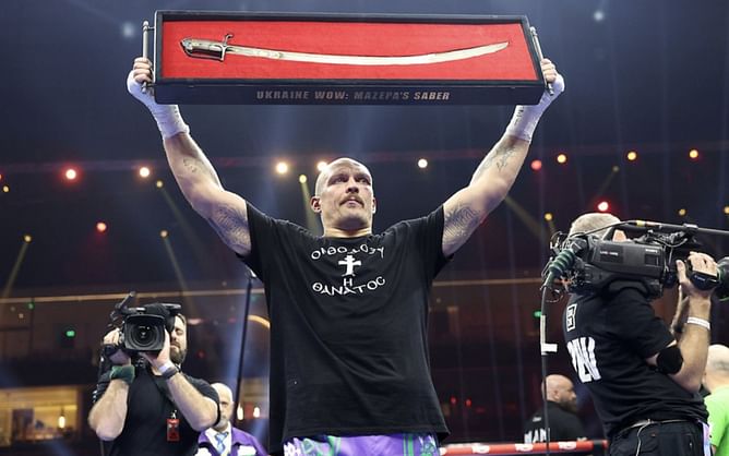 What is the sword Oleksandr Usyk raised in the air after beating Tyson Fury? The weapon's historical significance and connection to Ukraine