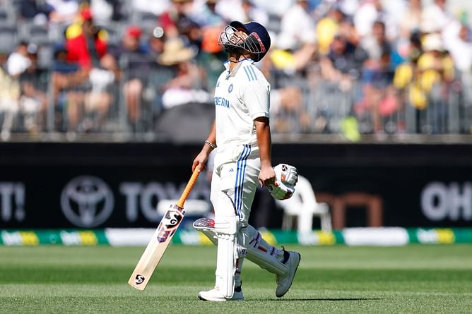 [Watch] Rishabh Pant gets out to a short ball for 21 off Pat Cummins in BGT 2024-25 2nd Test
