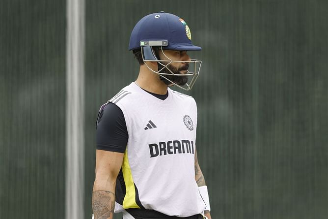 [Watch] “He is the best batsman in the world” - Father introduces Virat Kohli to his son in the MCG nets ahead of BGT 2024-25 4th Test