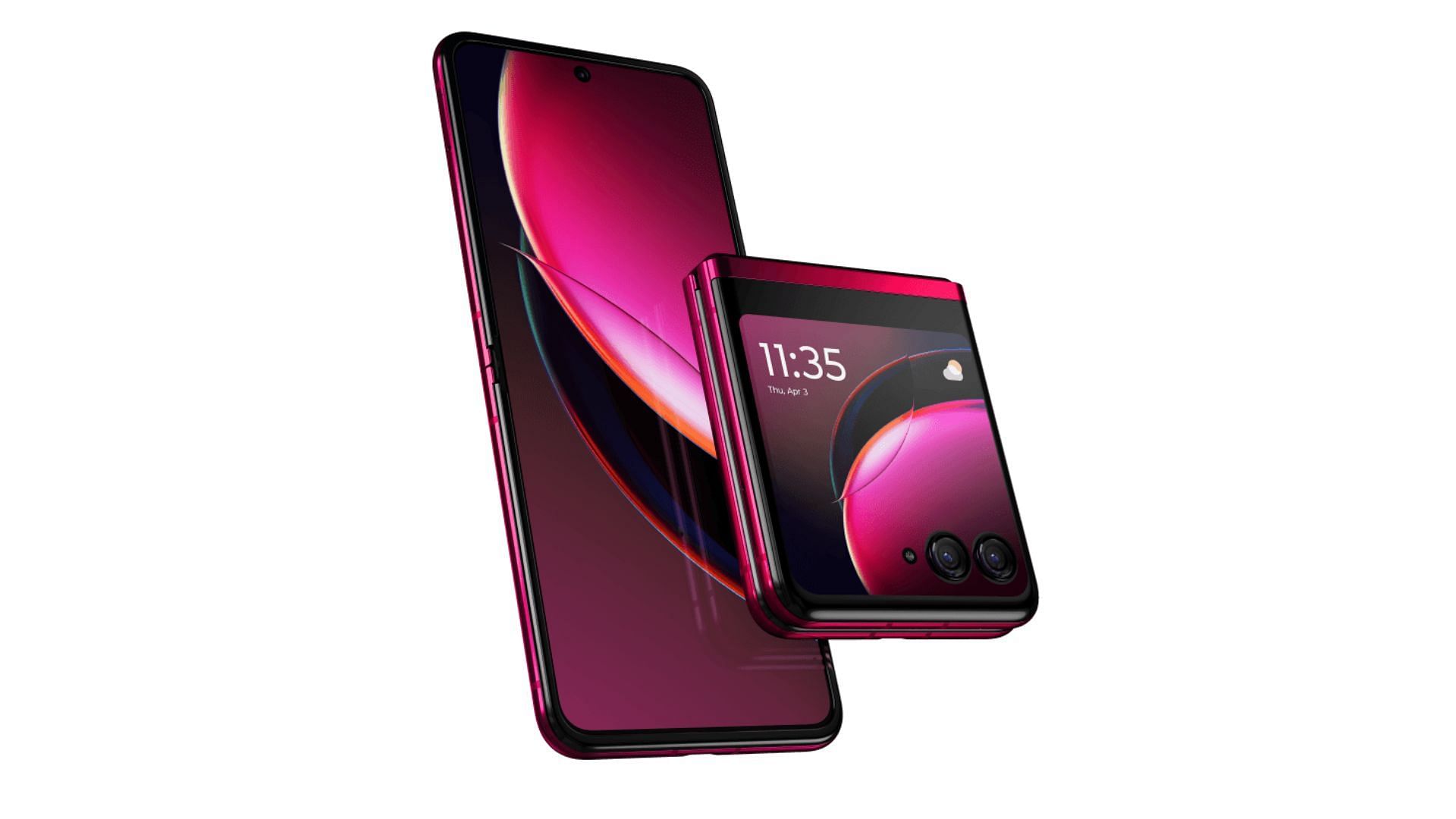 The Motorola Razr Plus brings a sleek foldable design with dual displays. (Image via Motorola)