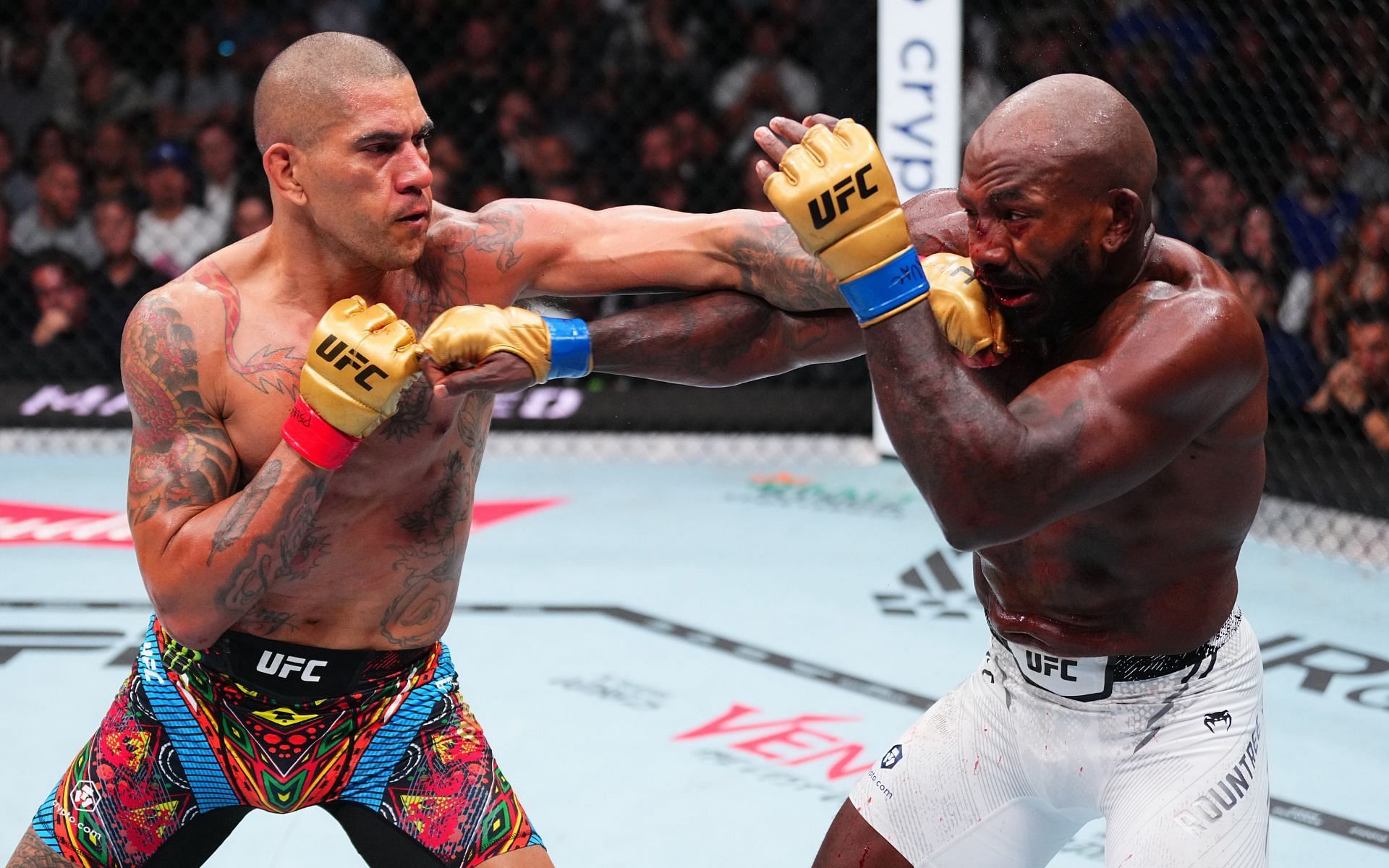 Alex Pereira (left) and Khalil Rountree Jr. (right) clashed in an absolute thriller at UFC 307 [Images courtesy: Getty Images]