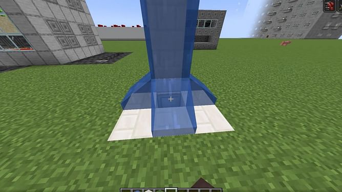 Minecraft player shares interesting trap door trick for changing the range of water