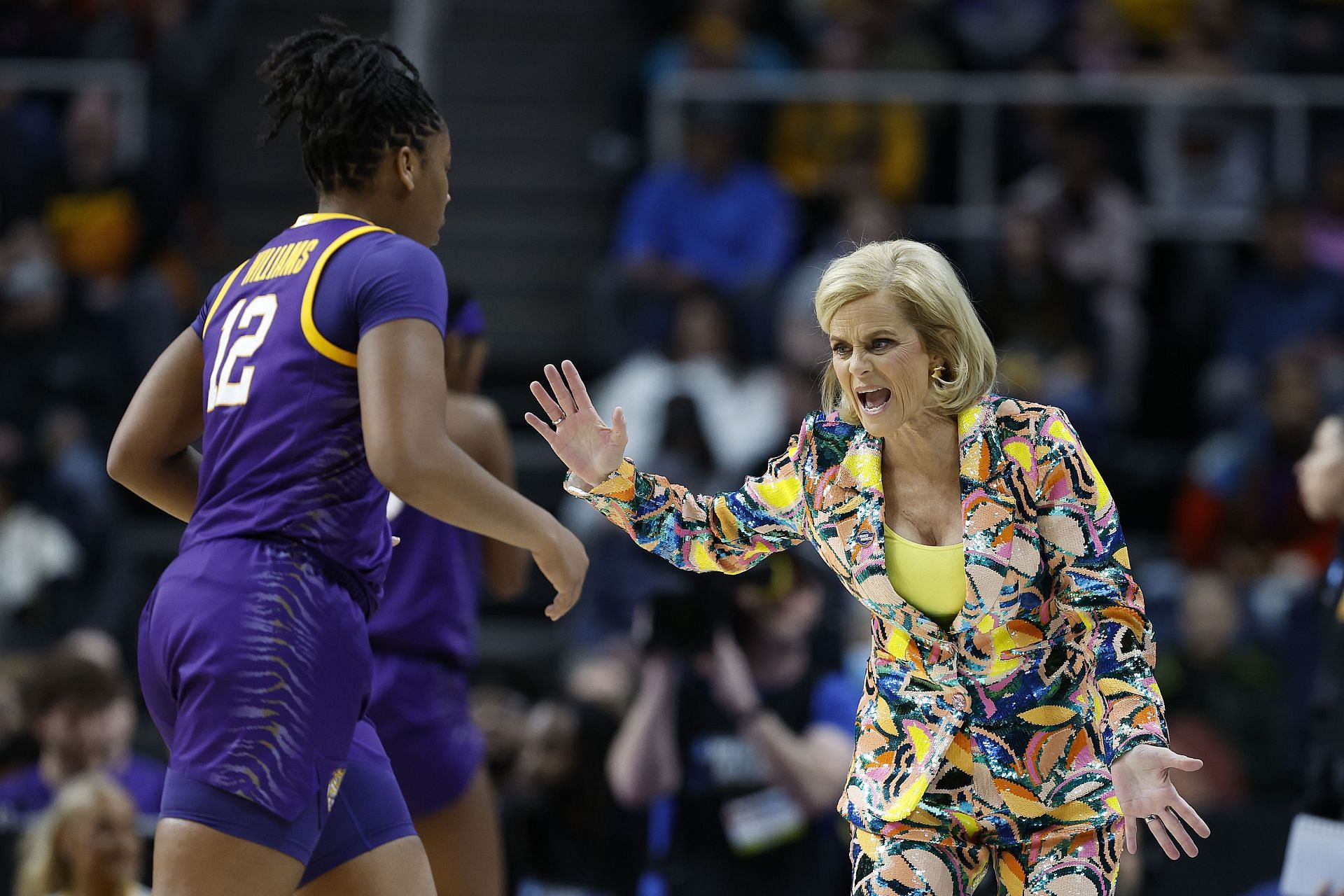 Kim Mulkey reacts to Mikaylah Williams during a game - Source: Getty