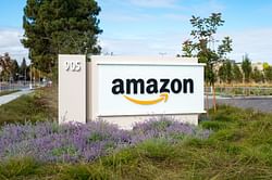 "Corporations can't get any lower"— Netizens react as Amazon is accused of trying to "flood" workers who went on strike in New York