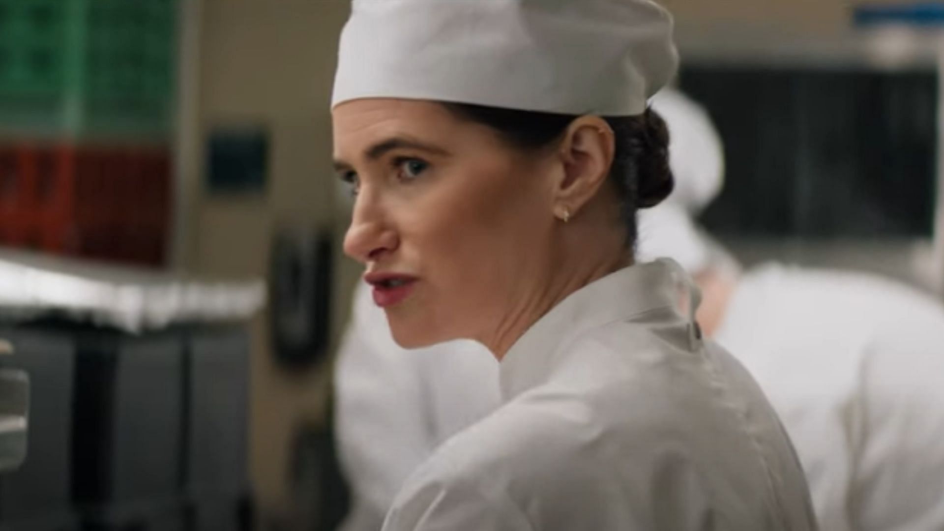 Kathryn Hahn as Jillian Avery (Image via YouTube/@Roku Channel)