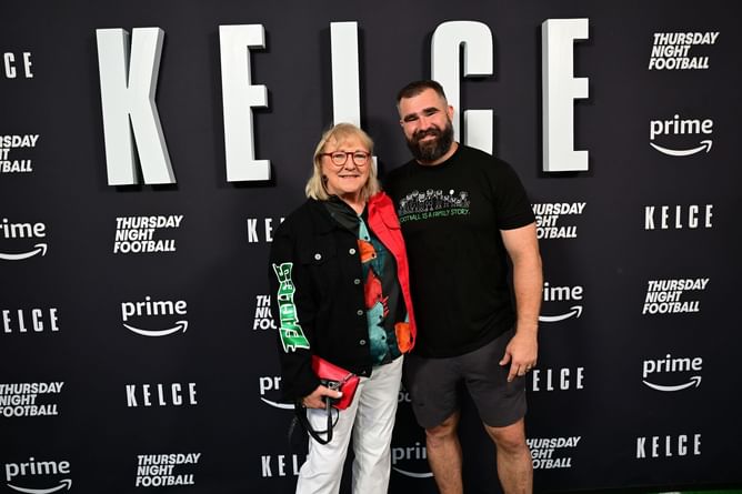 Jason Kelce issues Christmas warning after gifting mishap with mom Donna Kelce: "Don't f**k around"