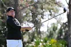 Hockey Hall of Famer Jeremy Roenick recalls playing a bizarre round of golf with President-elect Donald Trump