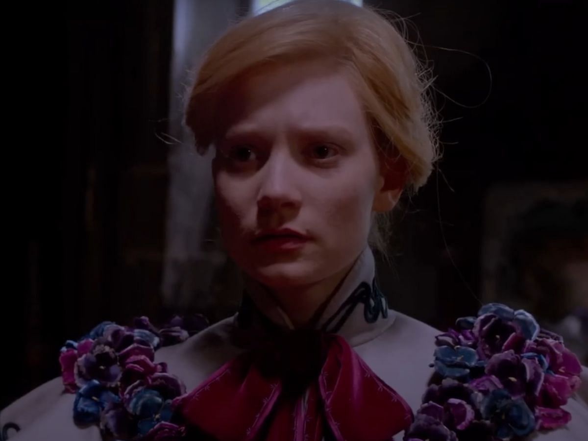 Still from Crimson Peak trailer (Image via YouTube/@Universal Records UK)