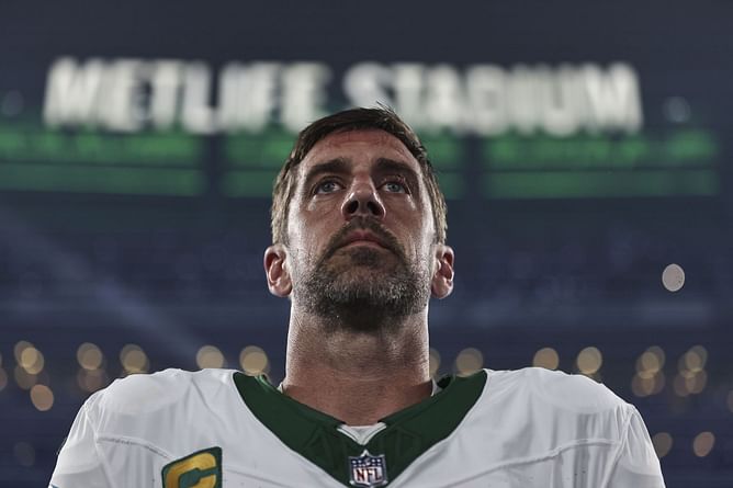 “Aaron Rodgers is doing everything he can to get cut” - Ex-Jets HC believes $112,500,000 QB is on a kamikaze mission