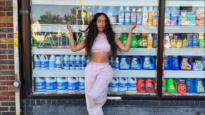 “In case you were wondering” - La La Anthony flexes after beating her family at bowling