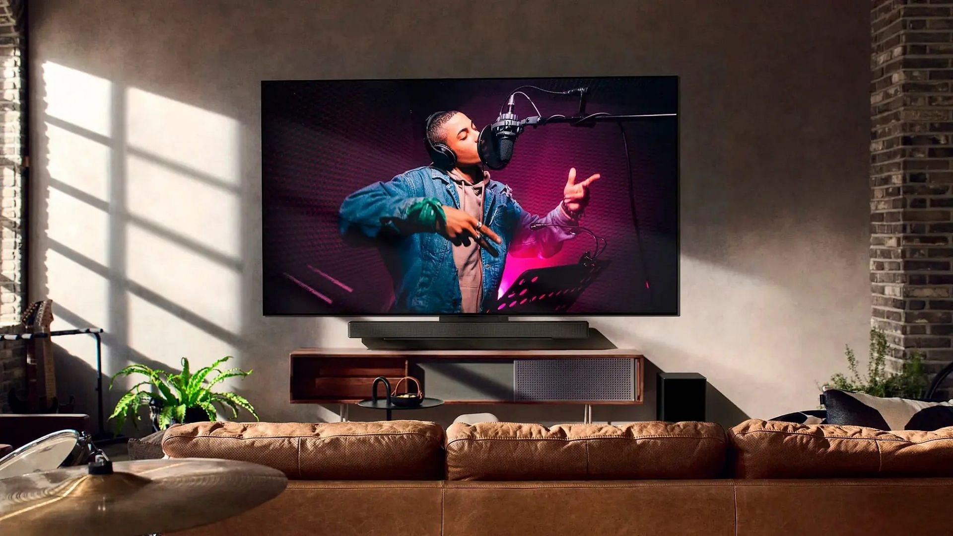 LG C3 TV in the living room (Image via LG)