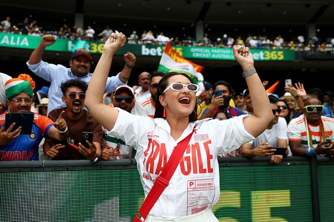 [In Pictures and Videos]: Sonakshi Sinha enjoys Day 1 of BGT 2024-25 4th Test at the MCG with husband Zaheer Iqbal