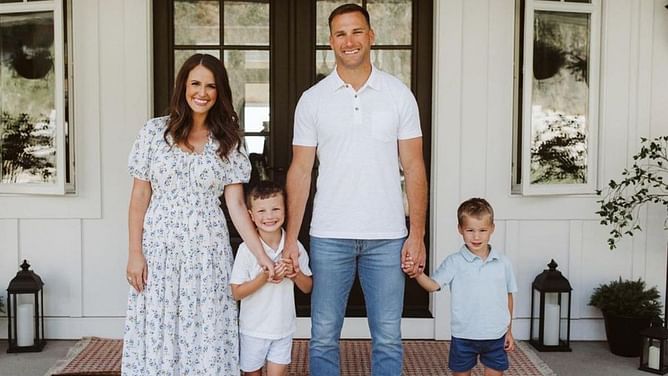 Kirk Cousins' family kicks off Christmas season with adorable 'Santa brunch'