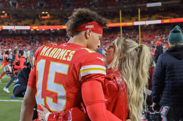How can you hate this guy": NFL fans gush over Patrick Mahomes as QB  fullfils promise for 'pregnant wife' Brittany