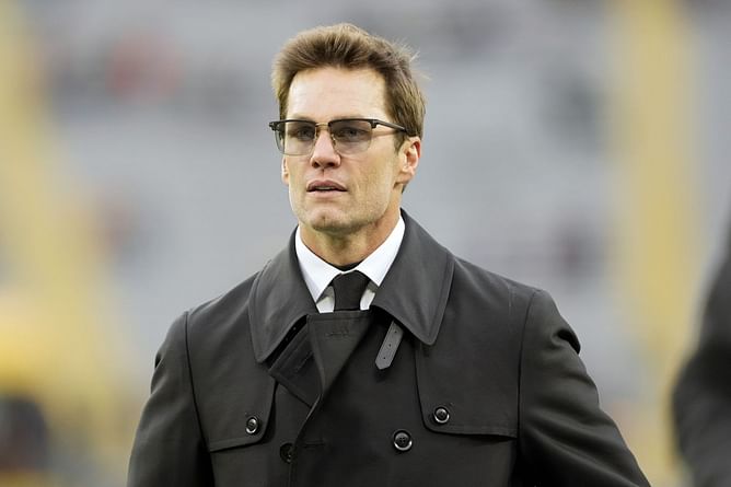 7x Super Bowl winner Tom Brady beaten by Florida High School QB in a Mr. Beast Challenge