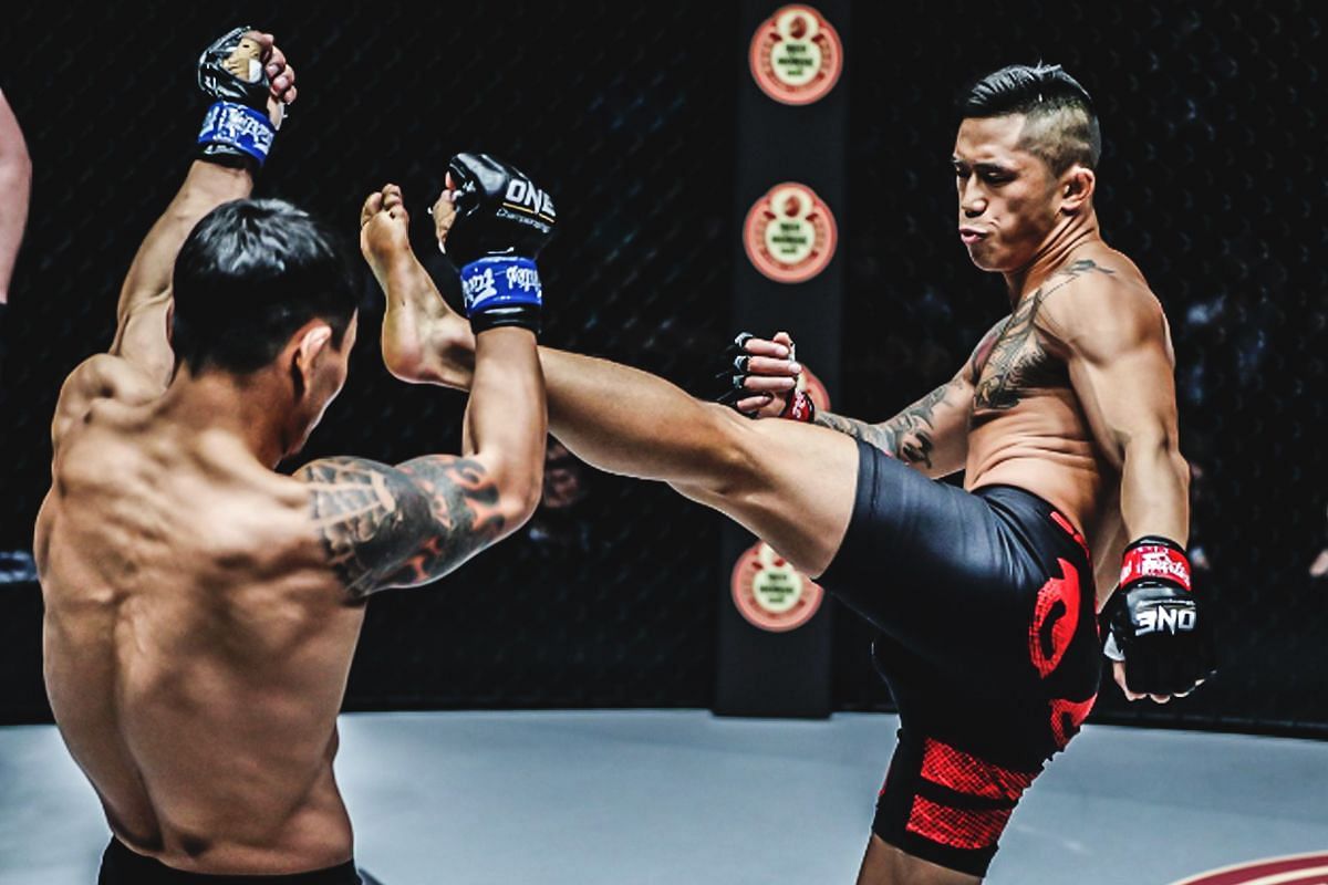 Martin Nguyen&rsquo;s flying knee knockout of Narantungalag Jadambaa leaves fans in awe. -- Photo by ONE Championship