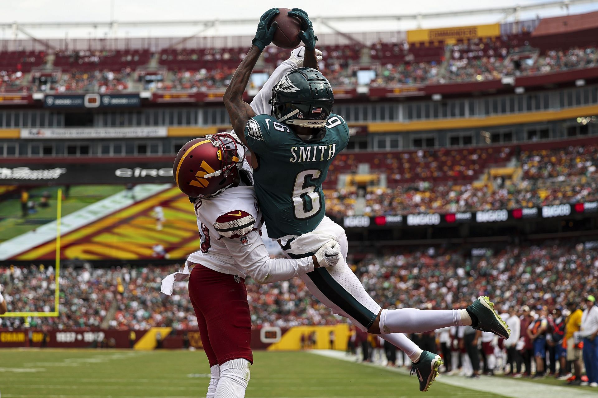 Is DeVonta Smith playing today? Eagles WR