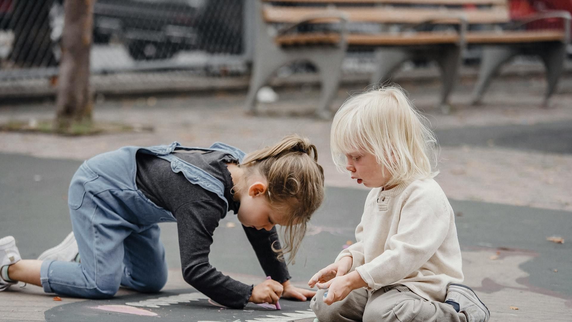 Mary and her sisters had a difficult childhood (Image via Pexels)