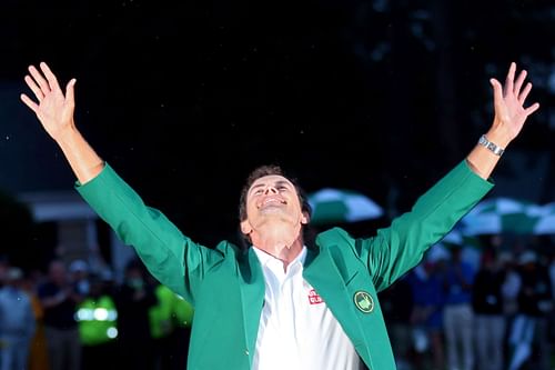 Adam Scott wearing the legendary green jacket, The Masters Tournament, 2013 (Image via Getty).