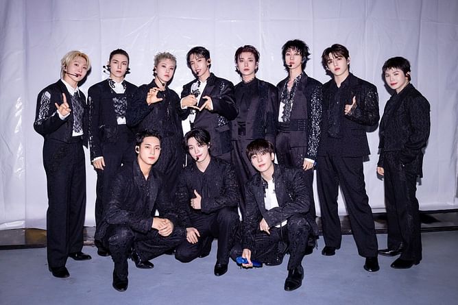 "How does he look good in literally every style"—Fans react as SEVENTEEN's Vernon debuts a buzzcut at 'Right Here' World Tour