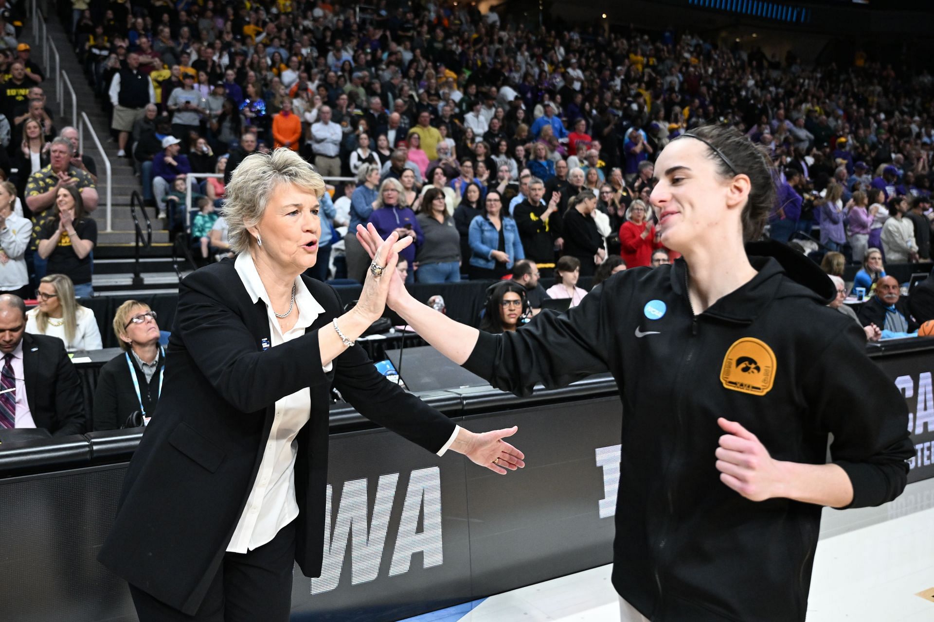 Caitlin Clark and her former Iowa Hawkeyes coach, Lisa Bluder. (Credits: Getty)