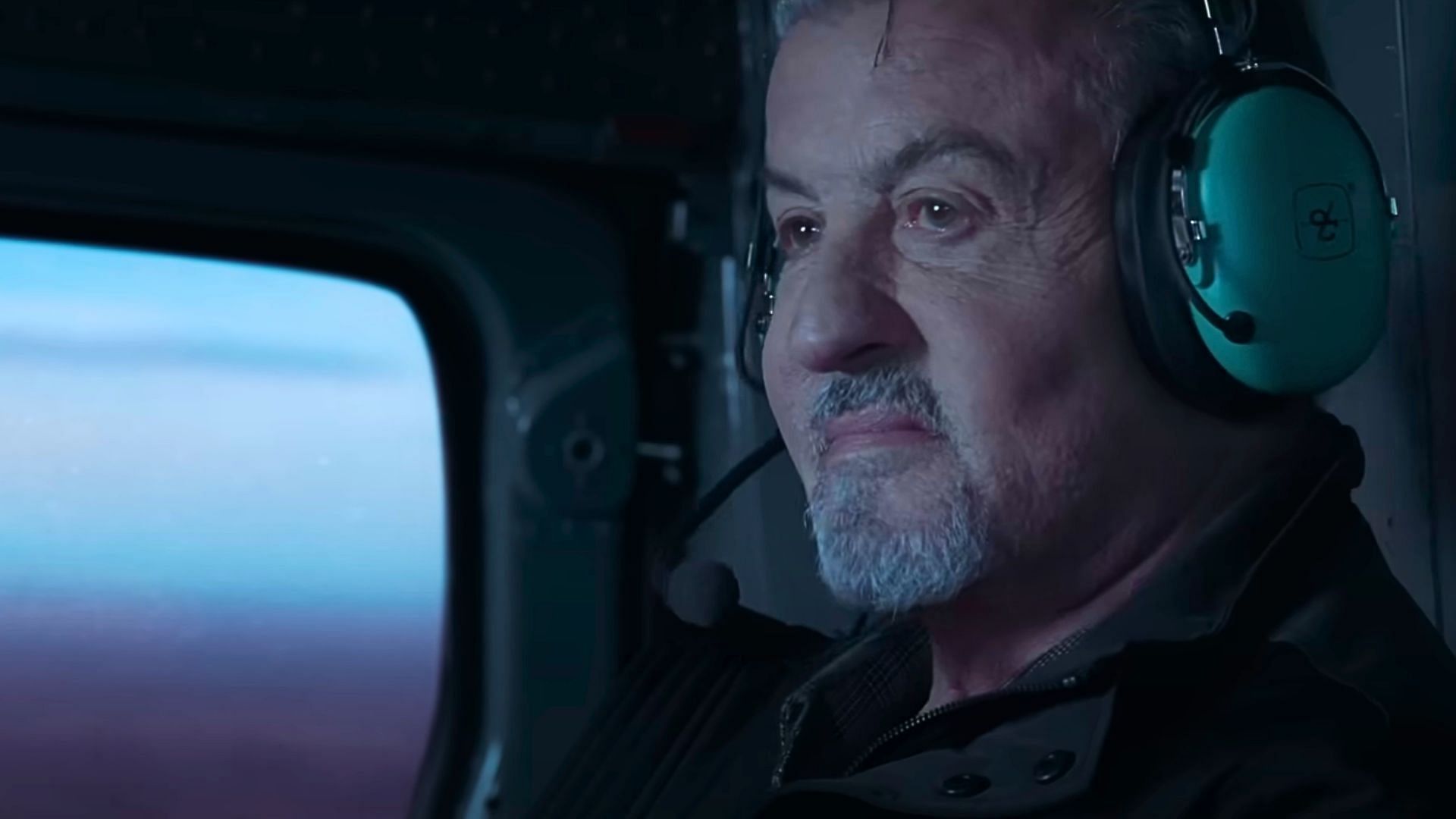 Sylvester Stallone as Agent Chester in the movie Alarum (Image via Lionsgate Movies)