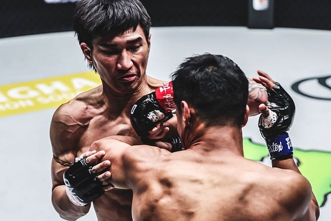 WATCH: Get a ringside view of Tawanchai's brutal knockout finish of Superbon to defend featherweight Muay Thai throne