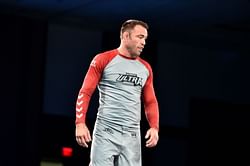 UFC veteran Jake Shields blasts “pathetic” men queuing up in Las Vegas casino
