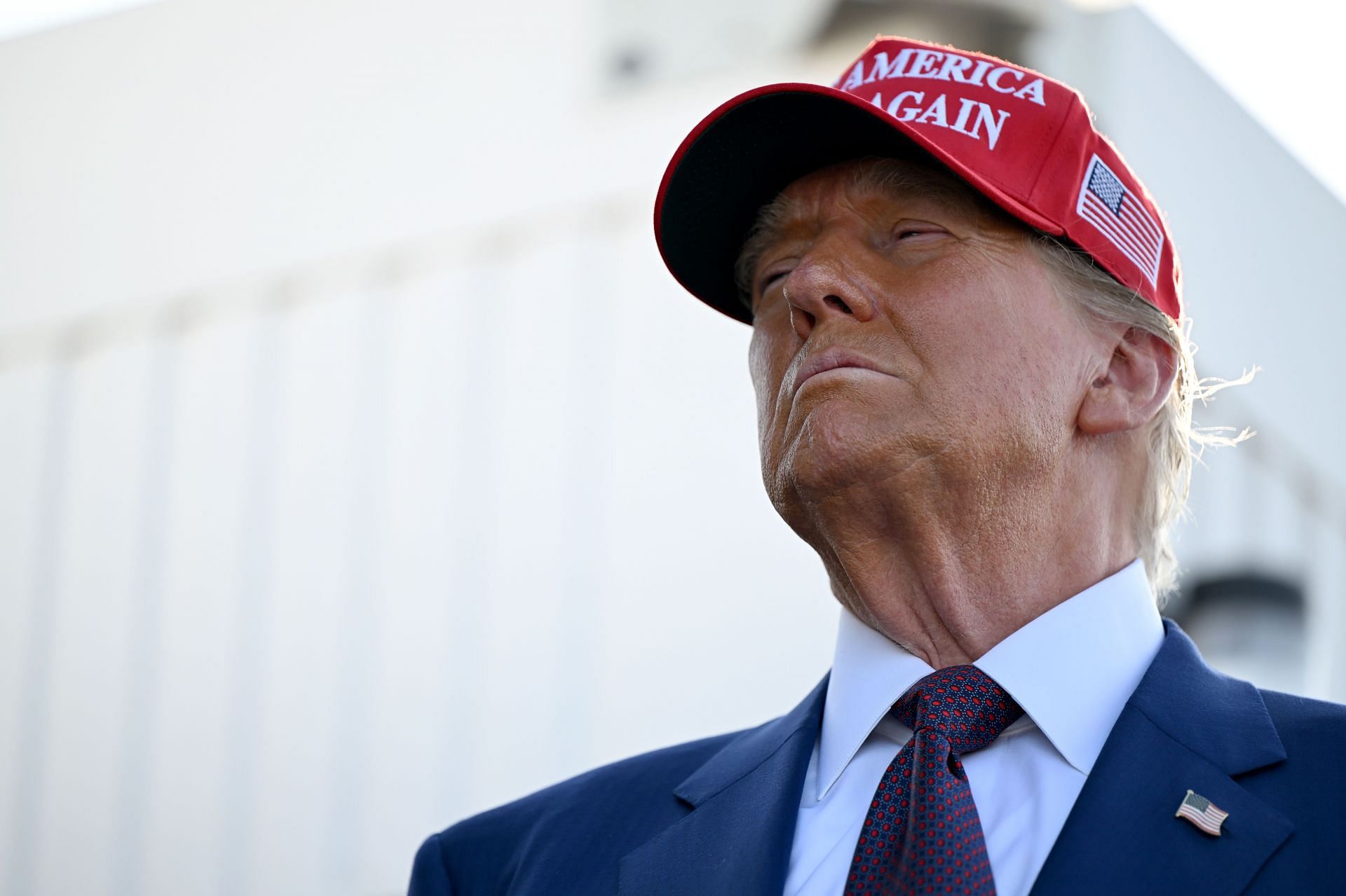 Donald Trump Watches SpaceX Launch Its Sixth Test Flight Of Starship Spacecraft - Source: Getty