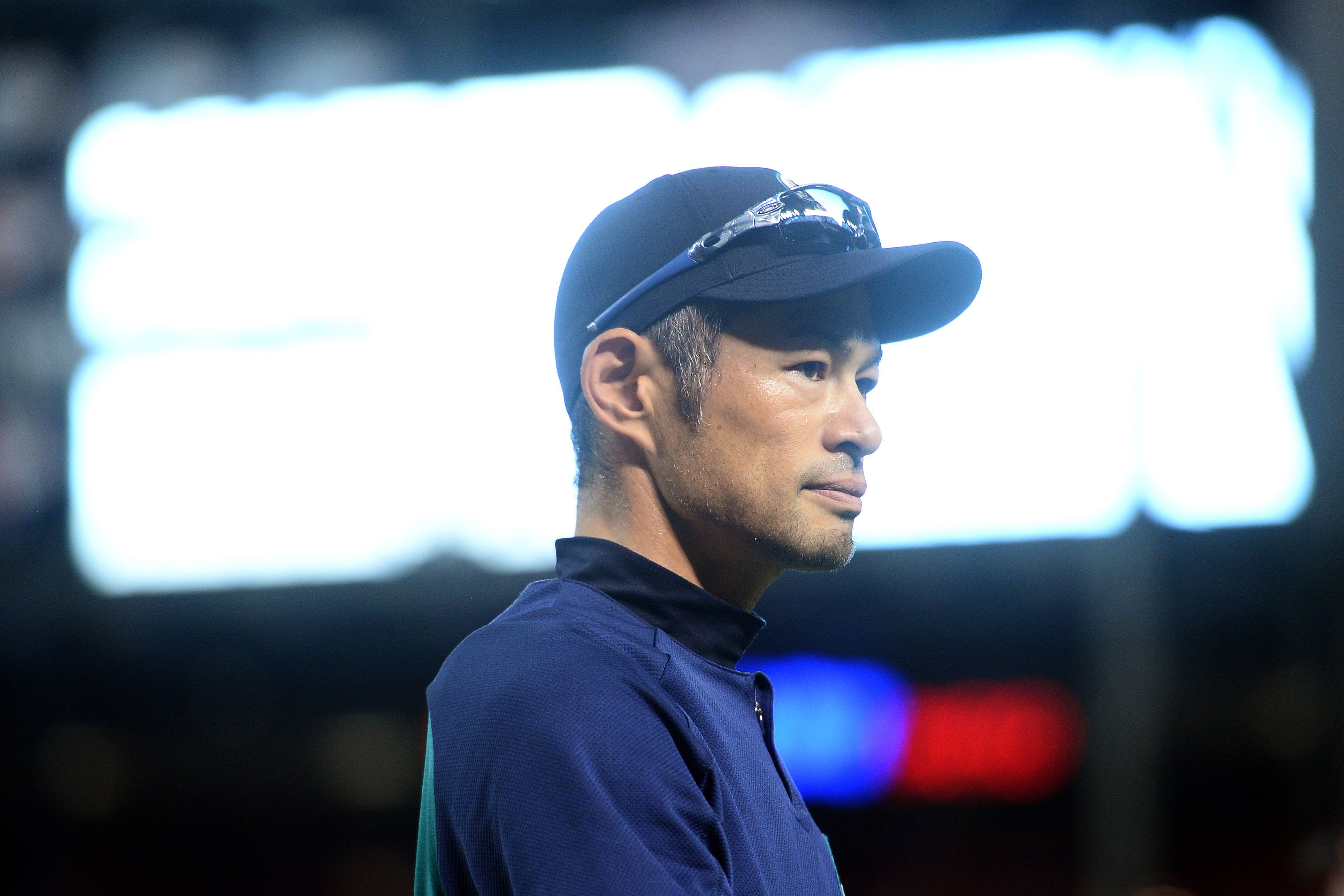 Ichiro Suzuki recorded more than 200 hits in each of his first 10 seasons in the MLB (Image Source Imagn)