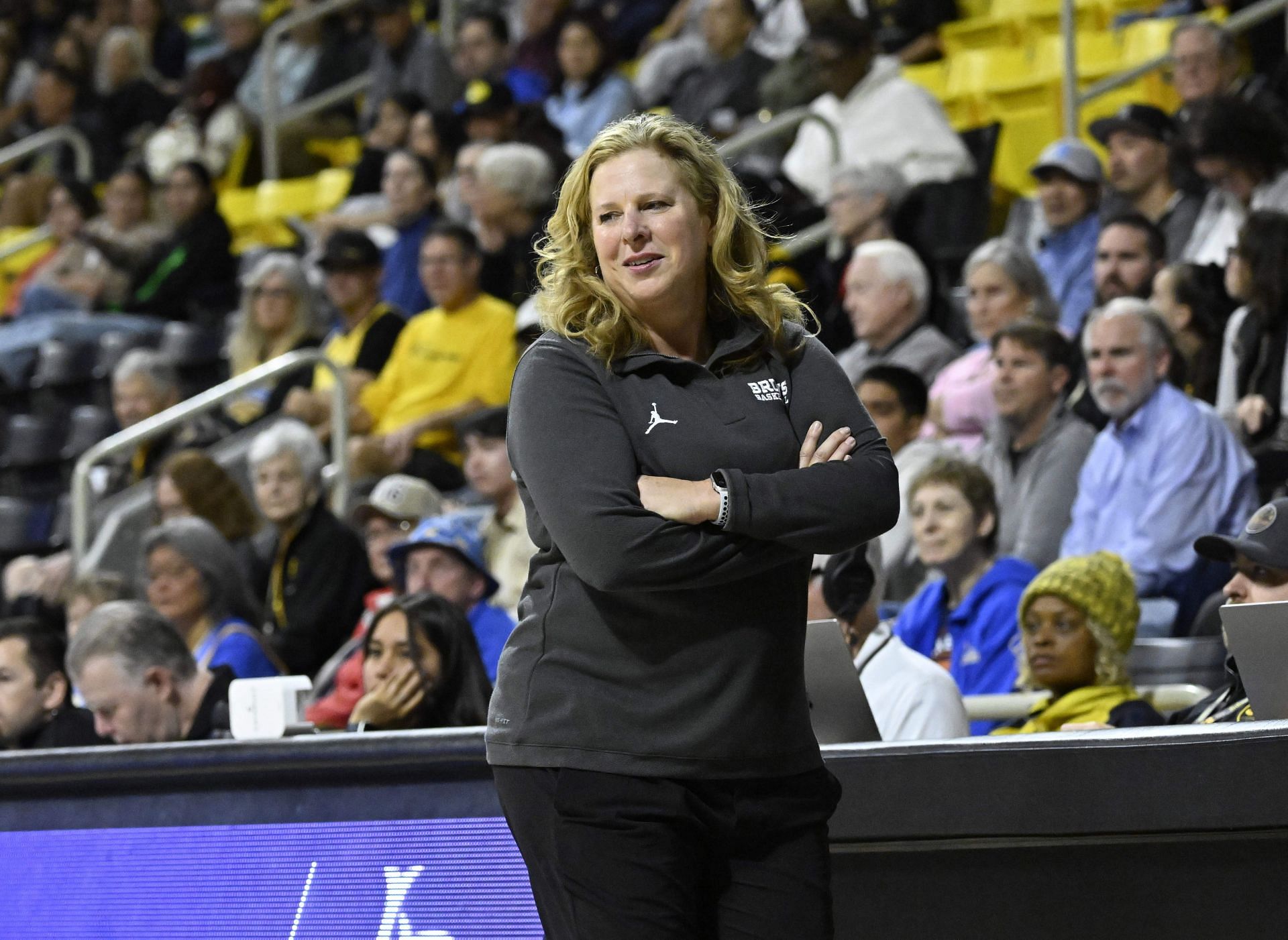 UCLA Bruins defeated the Long Beach State 49ers 102-51 to win a NCAA women&#039;s basketball game.