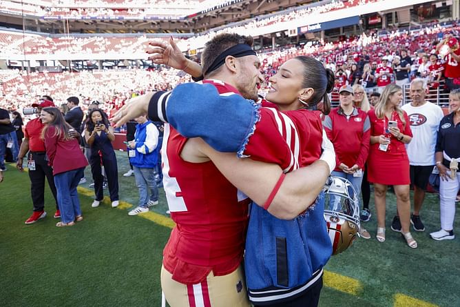 Kristin Juszczyk hypes husband Kyle Juszczyk as NFL stars arrive for Pro Bowl in Florida