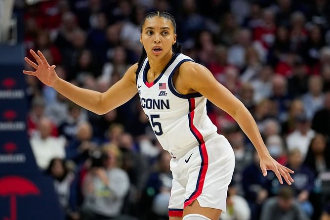 Azzi Fudd stats today - How did UConn star fare vs Villanova? (Jan. 5)