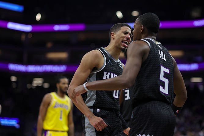 De'Aaron Fox laughs off Kings fan's call out for getting Tyrese Haliburton traded and Mike Brown fired before imminent trade