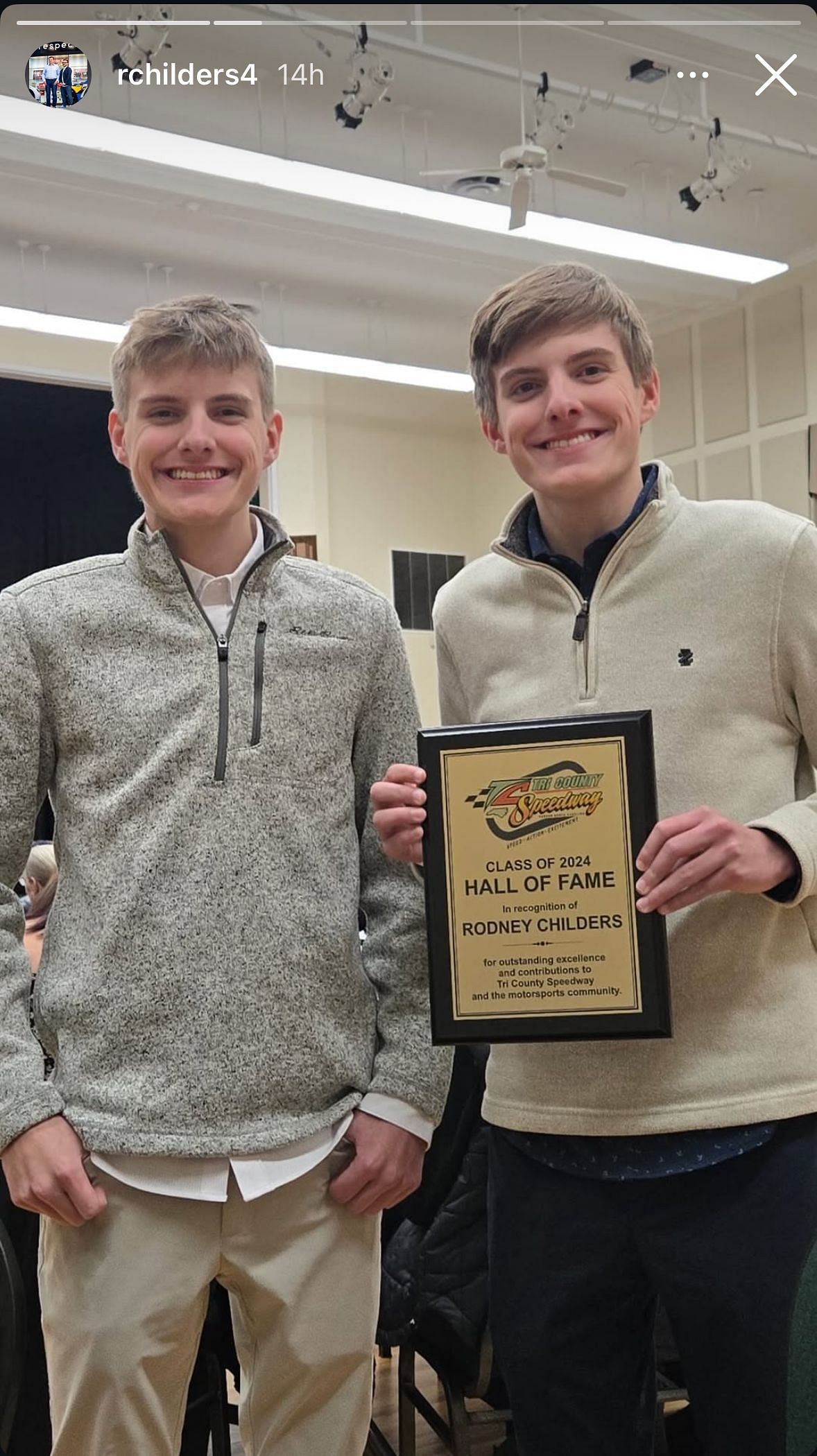 Rodney Childers&#039; sons holding the plaque on his instagram story- Image via Instagram/@rchilders4