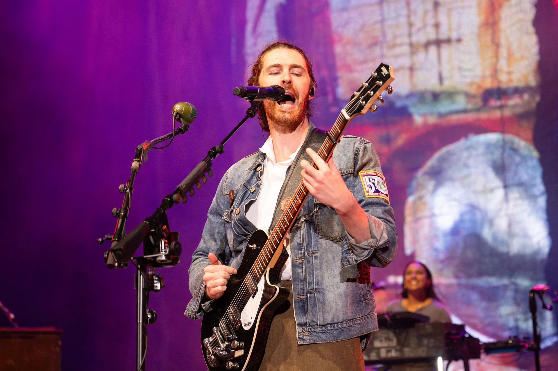 At the Shoreline Amphitheatre (Getty)