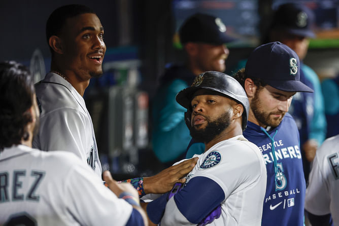 Julio Rodriguez and Carlos Santana trade barbs online; Luis Arraez, Willi Castro chimes in